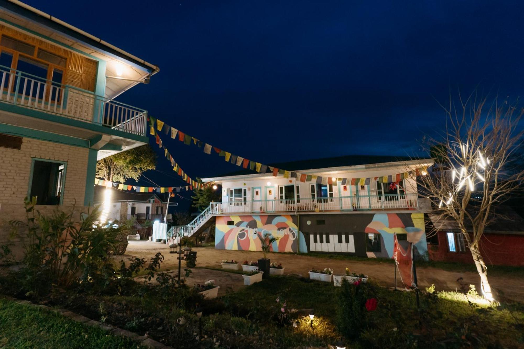 The Hood Hotel Bīr Kültér fotó